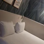 De