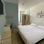ホテル De 3*