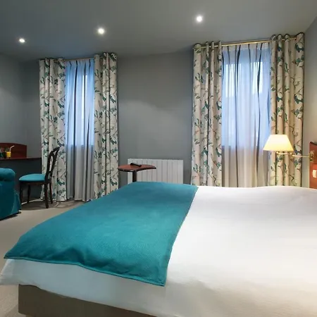 Otel De 3*